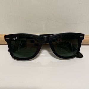 SOLD! Ray-Ban Wayfarer Sunglasses